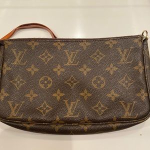 LOUIS VUITTON POCHETTE ACCESSORIES